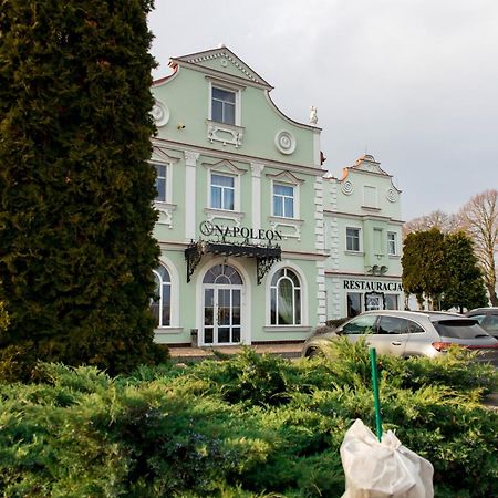 Hotel Napoleon Wroblew (Sieradz) Exterior foto