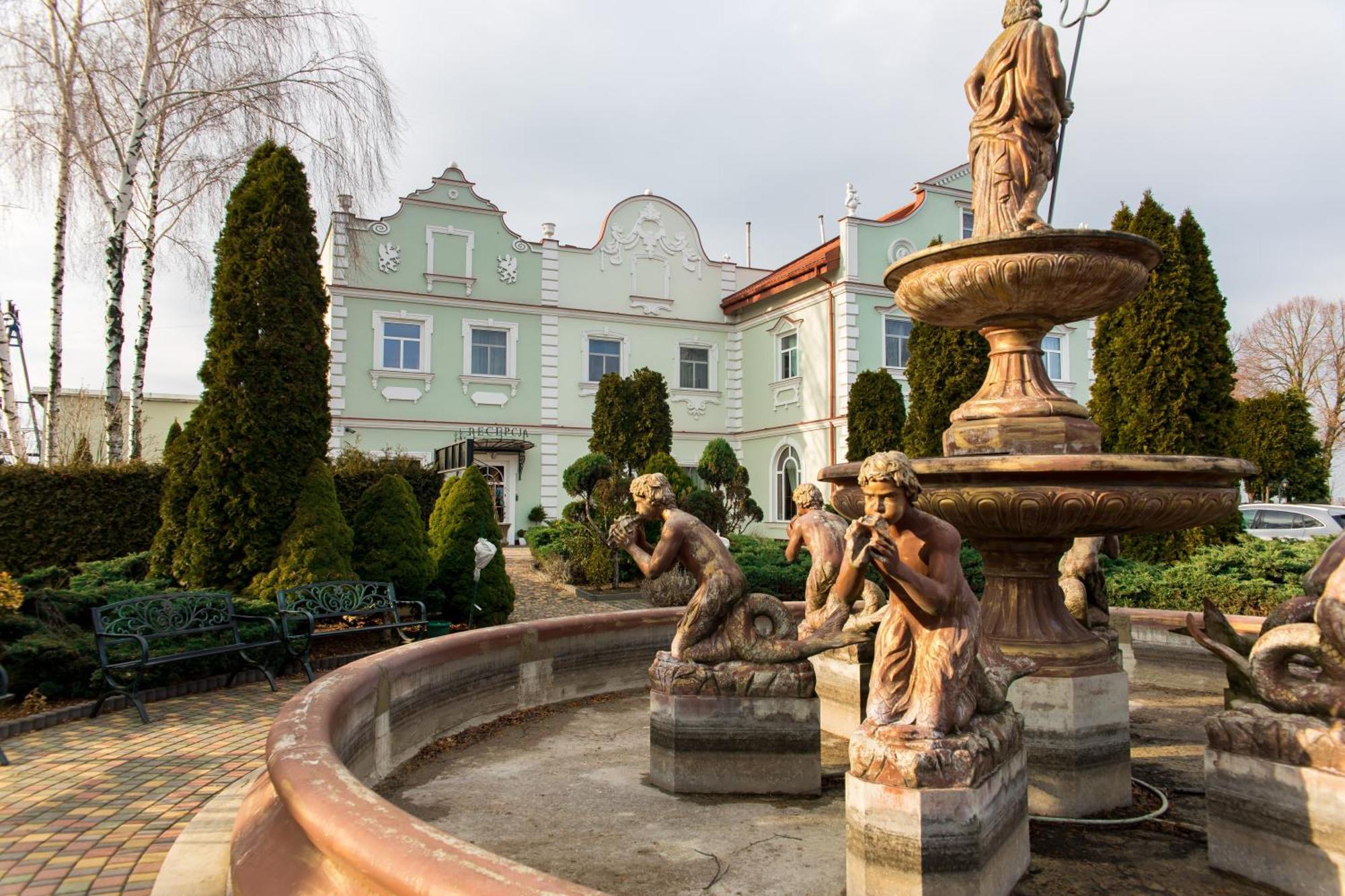 Hotel Napoleon Wroblew (Sieradz) Exterior foto