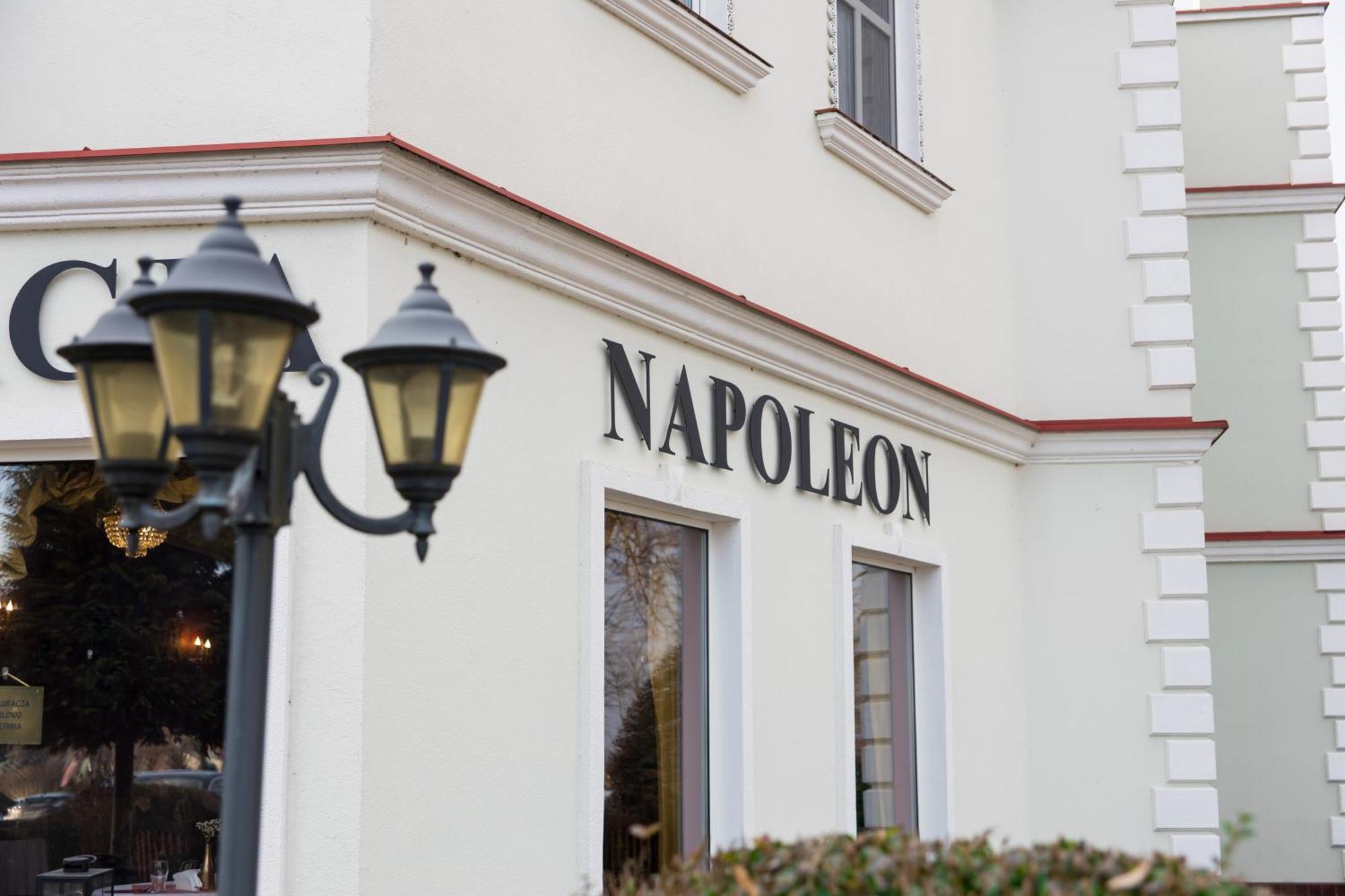 Hotel Napoleon Wroblew (Sieradz) Exterior foto