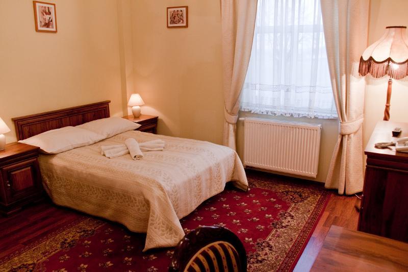 Hotel Napoleon Wroblew (Sieradz) Exterior foto
